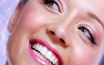 «عروس الموسم» متفائلة وحيوية