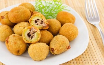 أقراص البطاطس باللحم المفروم