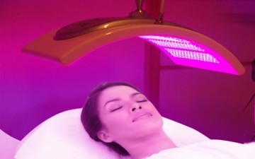 معالجة ضوئية تخلصك من مشاكل البشرة
