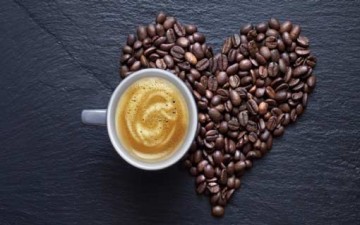 أربع مشروبات طبيعية للطاقة