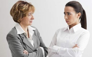 تعلّمي الوثوق بنفسك.. للتخلص من الغيرة