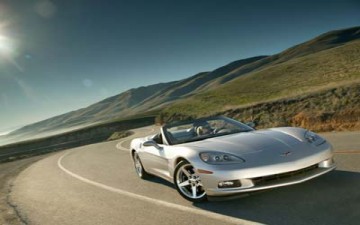 قيادة السيارات المكشوفة قد تسبب الصمم