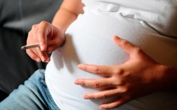 التدخين السلبي يؤثر في دماغ الجنين