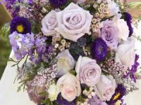 أتقني فنّ اختيار زهور حفل زفافك