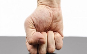 «الغضب مفتاح كلّ شر»