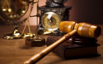 الحق في الدفاع عن الحق!