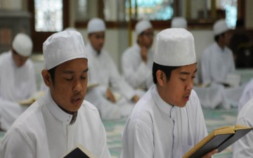 كيف تُنمّون الحس الإيماني عند الأبناء؟