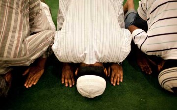 المسلم بين عمل الجوارح وغفلة القلوب