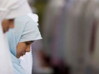 زينة المرأة.. المسموح والممنوع