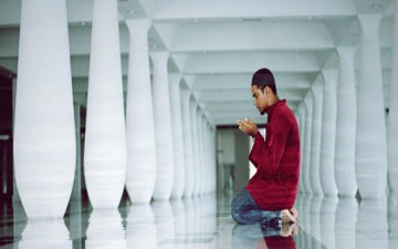 علاج التكبّر العبادة