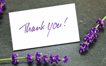 تقديم الشكر للآخرين كتابتاً