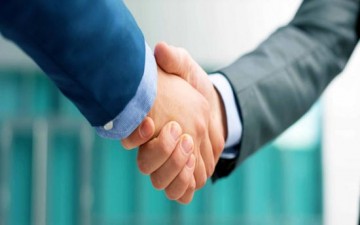 إتيكيت التحيّة والمُصافحة