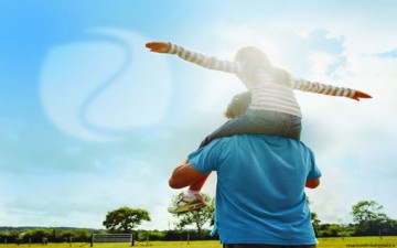 دور الأهل في تحقيق السعادة للأطفال