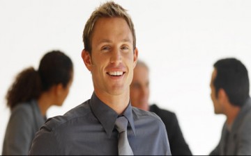 6 قواعد لكسب الآخرين