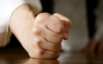 أشخاص تخلصوا من غضبهم بـ«خمس خطوات»