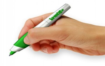 «Lernstift» أول قلم إلكتروني يصحح الأخطاء ذاتياً