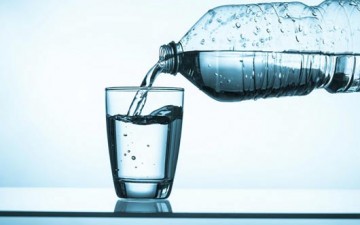 اشربوا الماء بطريقة ذكية لخسران الوزن