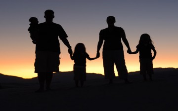 علينا كأُسرة أن نخرج معاً