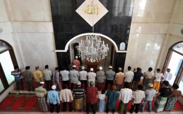 صلاة الجماعة وآثارها