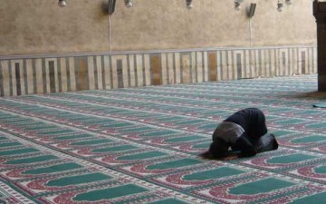 تخلية النفس من آثامها وتحليتها بالفضائل