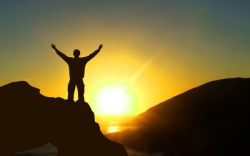 «الثقة بالنفس» حجر الأساس للحياة