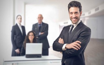 بين المدير والموظفين.. أكثر العلاقات تعقيداً