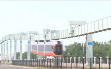 أسرع قطار معلق بالصين يدخل حيز التجريب