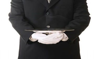 الإحسان إلى (الخادم)