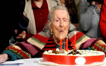 أسرار لقب أكبر معمرة في العالم