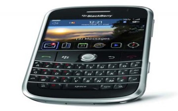 بلاكبيري تروج لجهاز محمول جديد