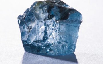 العثور على ماسة زرقاء نادرة فى جنوب أفريقيا