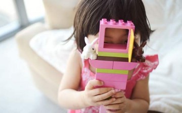 كيف تتولد مشاعر الخجل عند الطفل؟