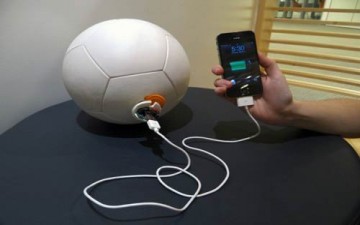 توليد الكهرباء عن طريق لعب كرة القدم