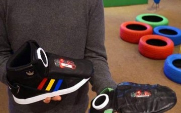 جوجل تكشف عن نموذج تجريبي لحذاء متكلم