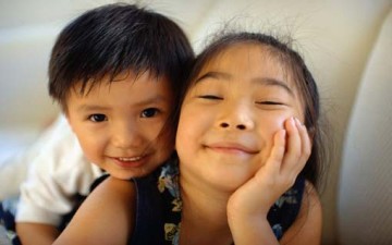 بناء العلاقات الإيجابية بين الأشقاء