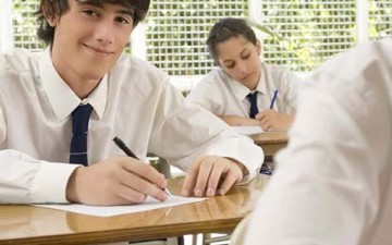 شبابنا ومسؤولية رعايتهم وحمايتهم