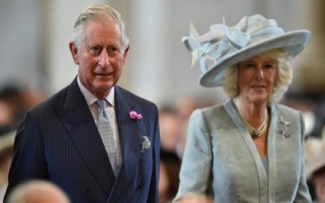 تقليد ضابط مسلم وسام الإمبراطورية ببريطانيا